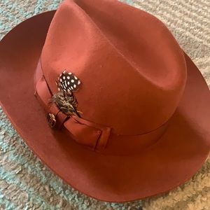 Stunning woman dress hat